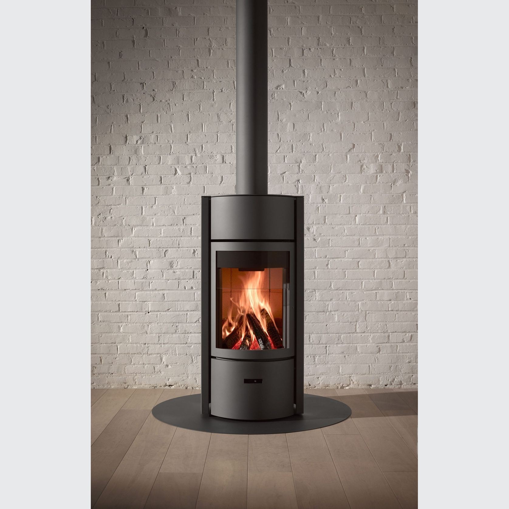 Stuv 30 Low Freestanding Wood Fireplace gallery detail image