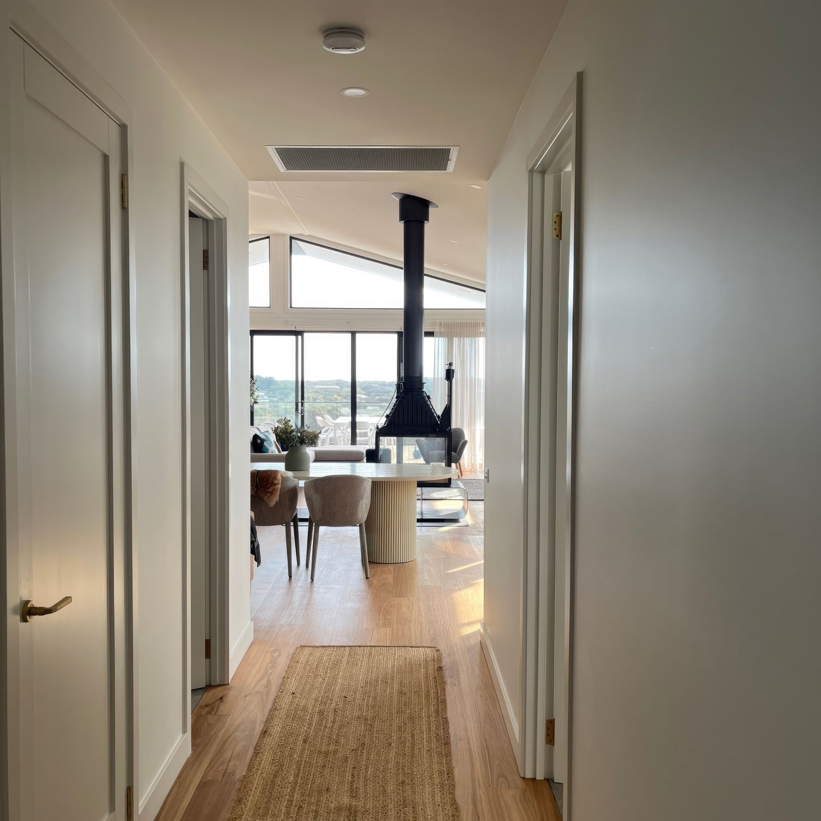 Cheminees Philippe Radiante 692 Fireplace gallery detail image