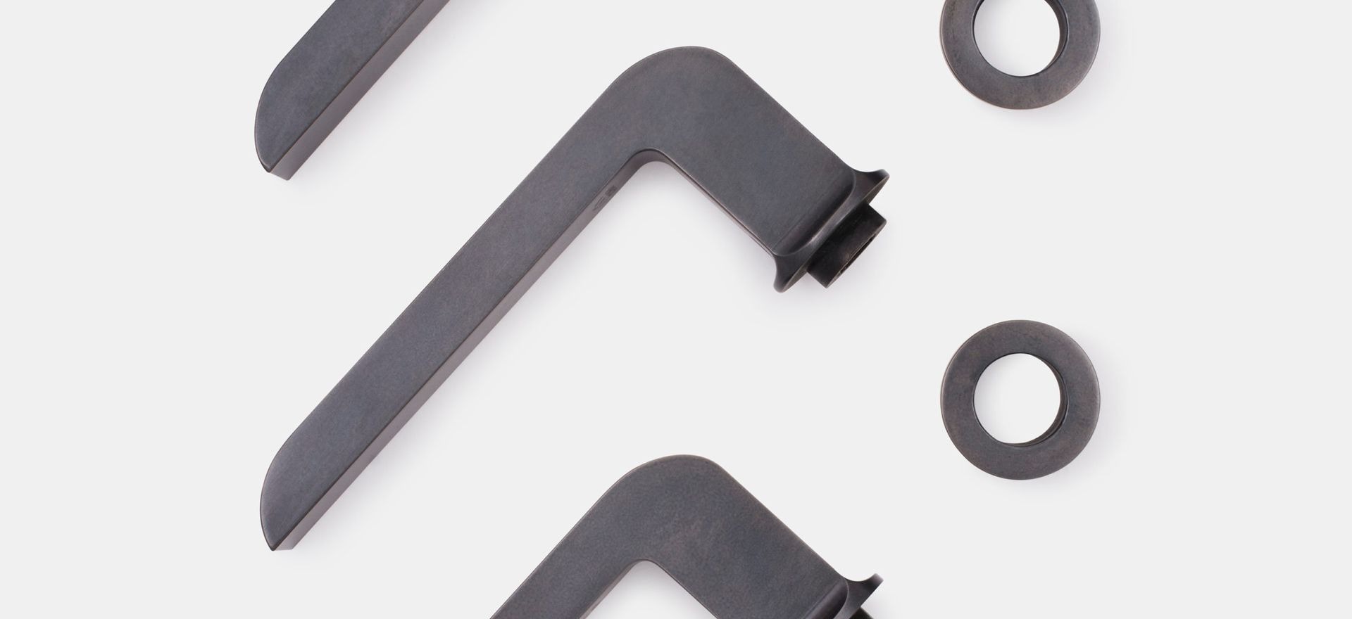 Statement hardware: how to give doors an elegant touch