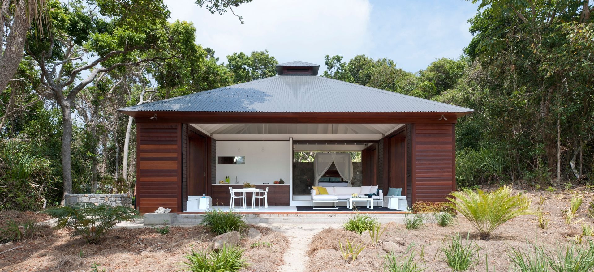 Beach house design: 10 eye-catching luxury homes