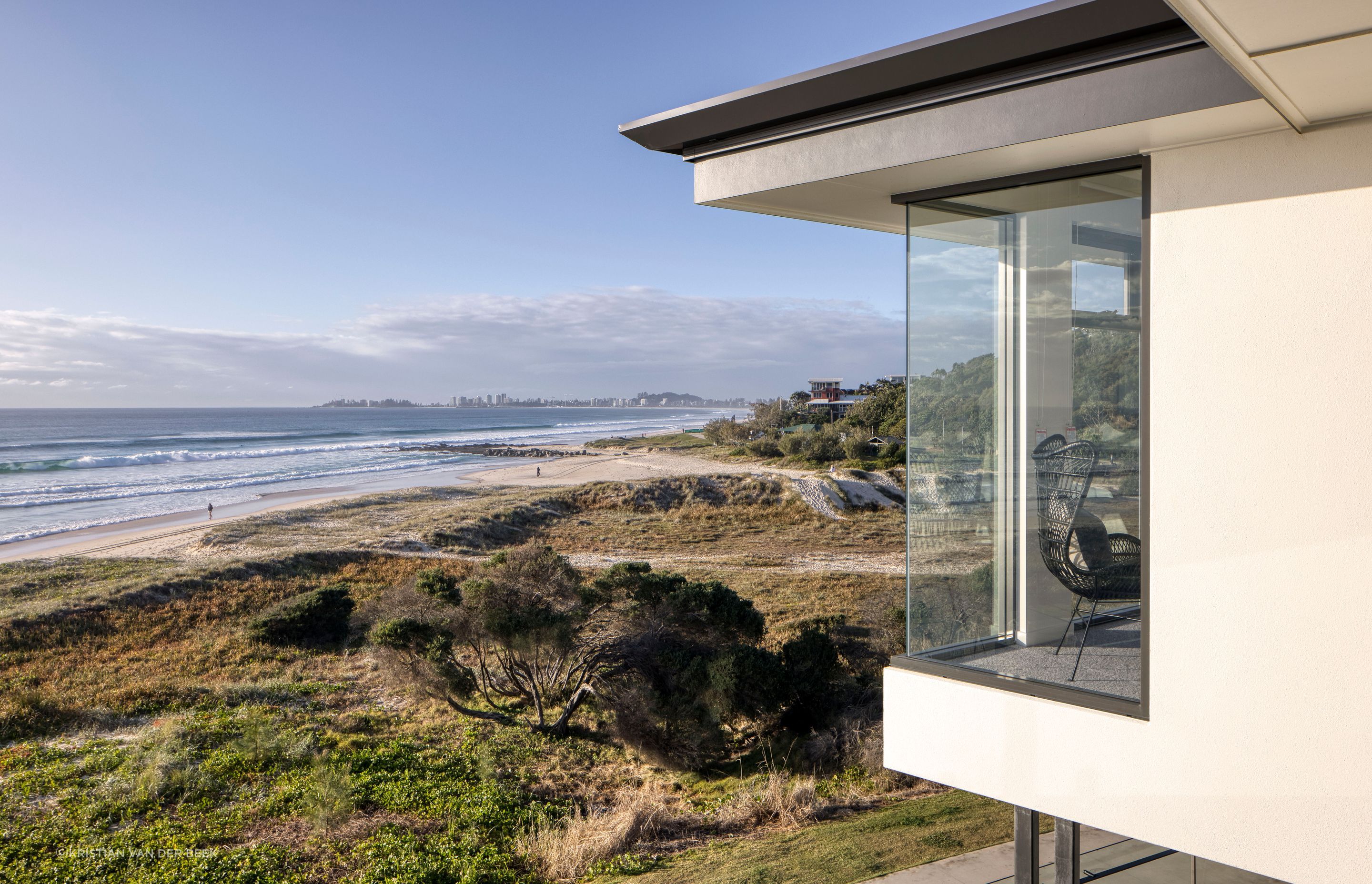 The Currumbin Beach House with sweeping ocean views | Habitat Studio Architects