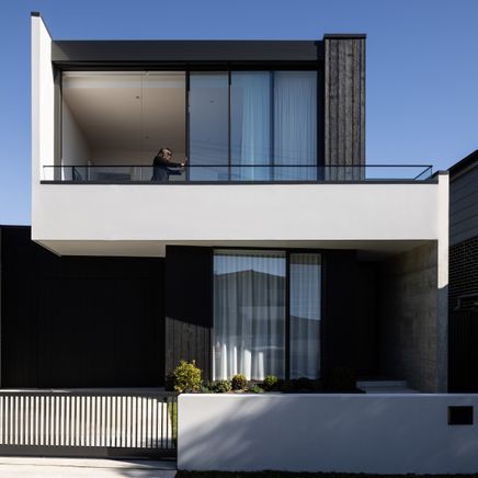 Compression and release create a dynamic abode on a compact site in Sydney’s inner-west