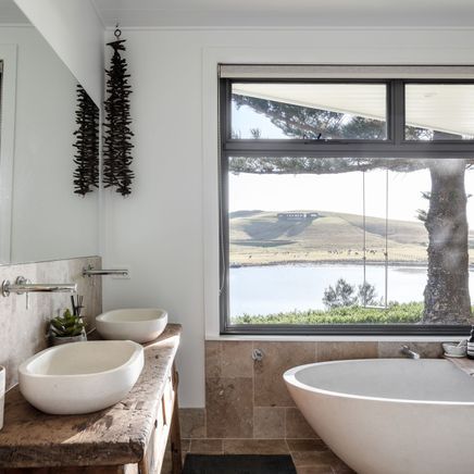 8 chic coastal bathroom ideas for the Australian home