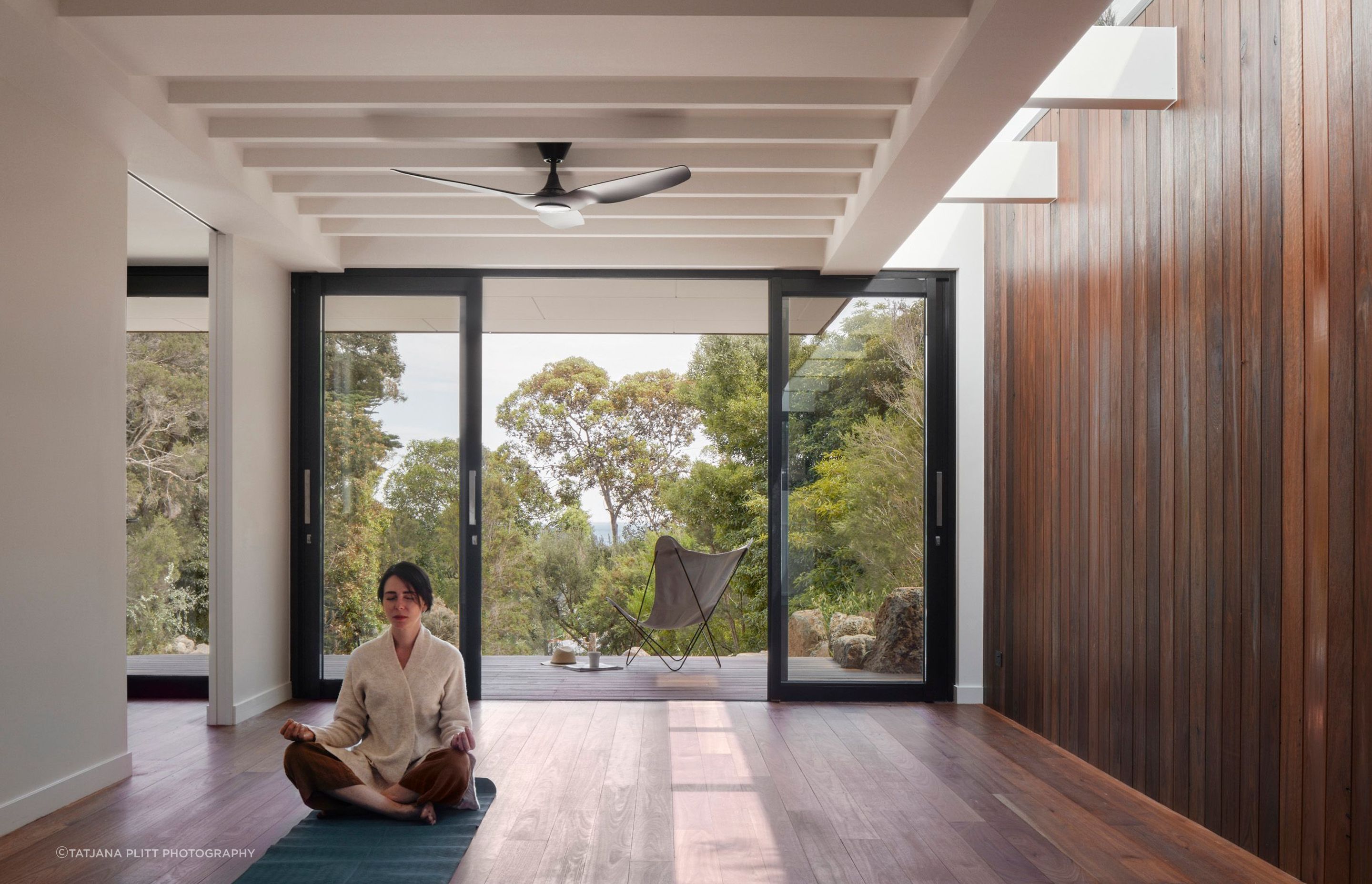 The downstairs room is for the owners and other Zen masters to meditate and teach.