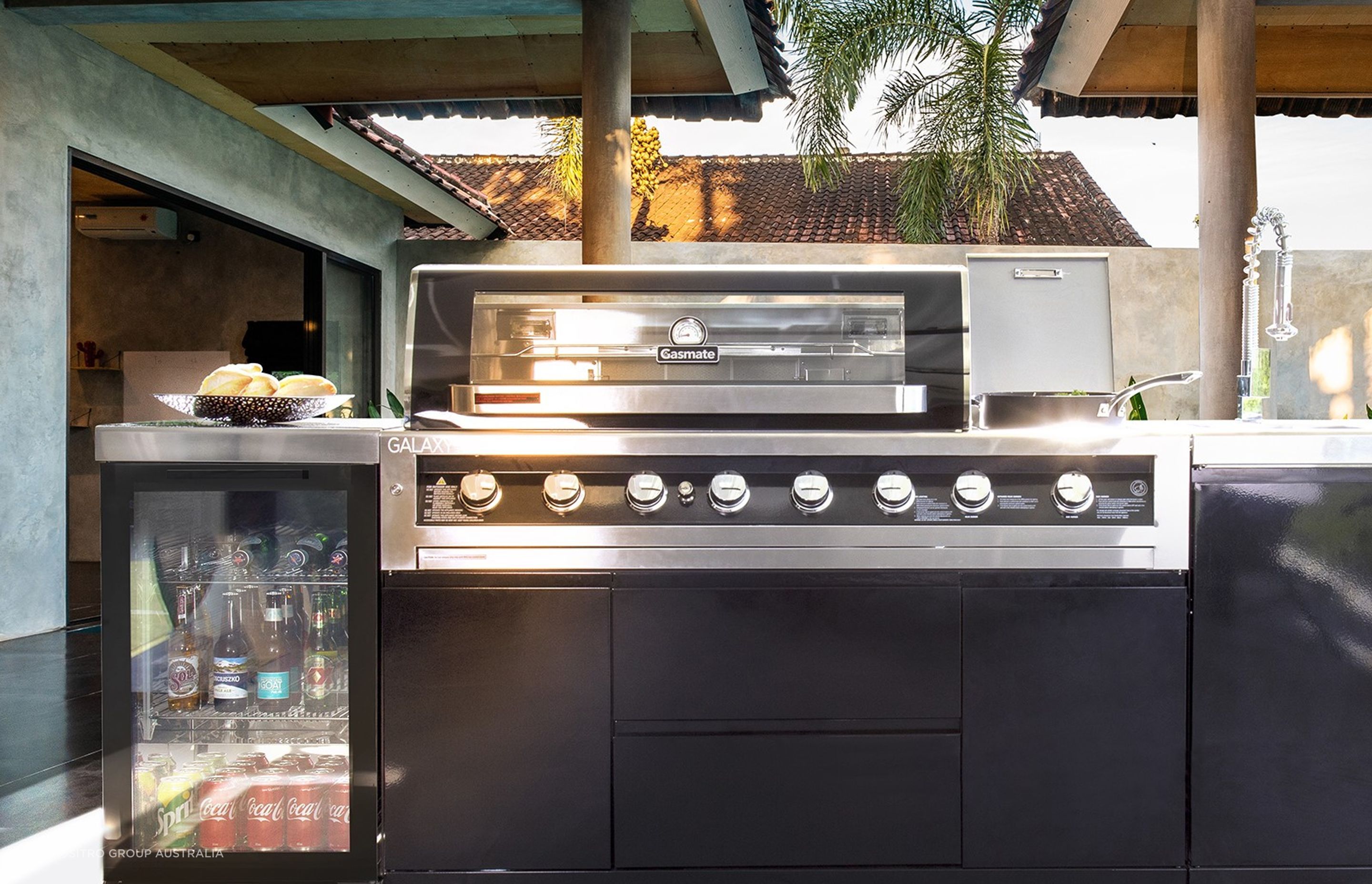 Outdoor kitchen must-haves for 2023 - Decks by Premier