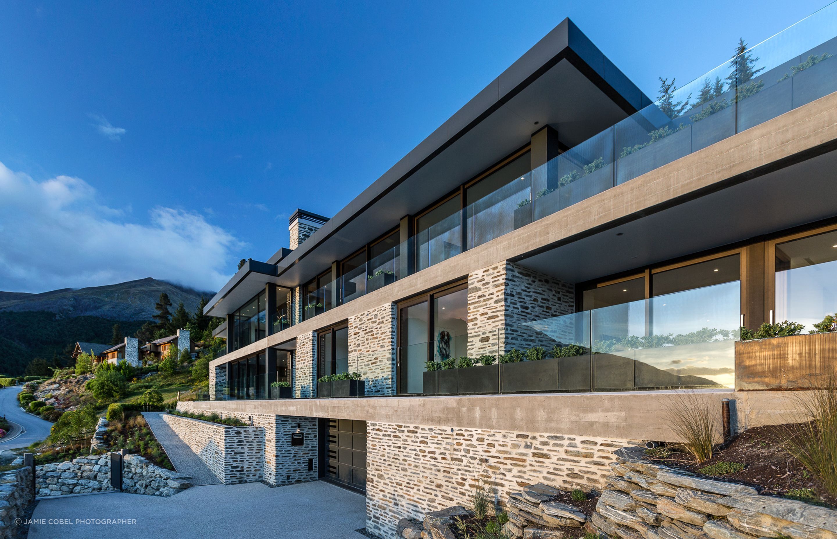 Stone Cladding Pros and Cons, Types, Costs and More