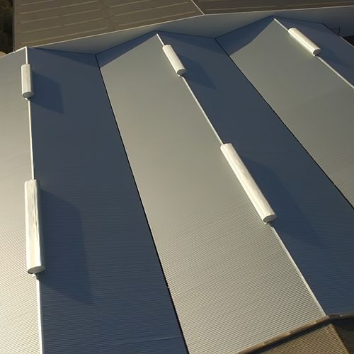 Hi-Deck 650® large span roofing & walling