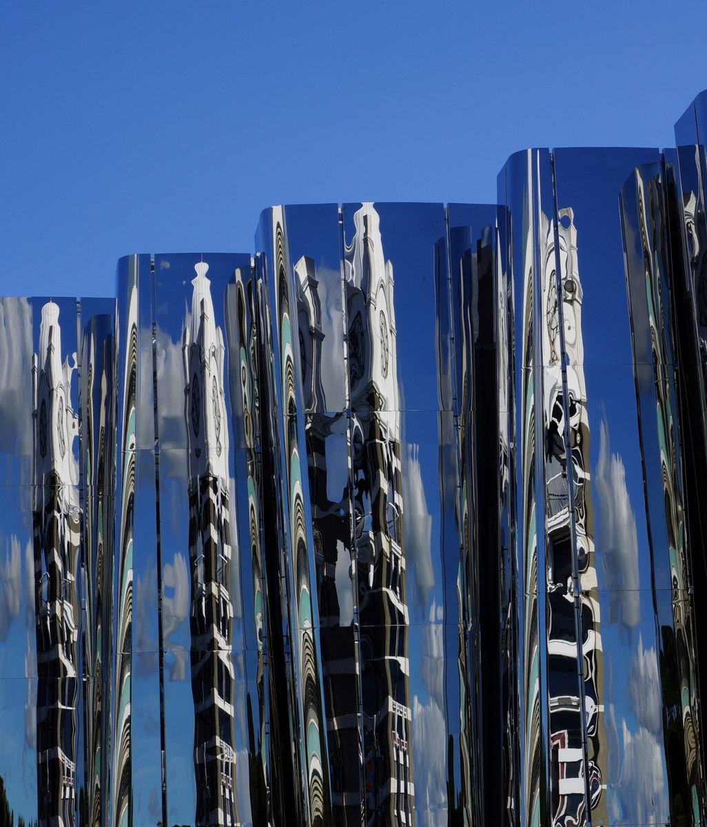 Highly durable and infinitely recyclable, stainless steel is an ideal medium for architectural expression