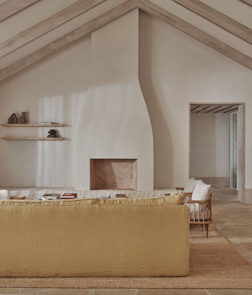 Luxurious living: elevating your home with Venetian & polished plaster finishes