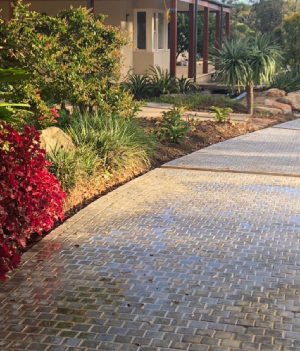 Natural Stone Trends in Cobblestone Driveways