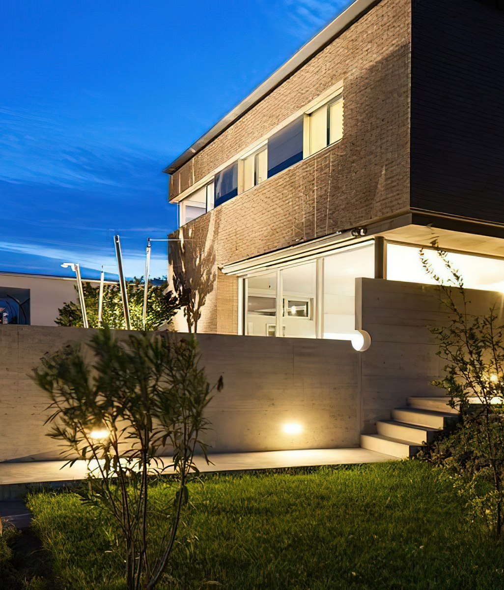 How to Add Style and Security with Outdoor Lighting