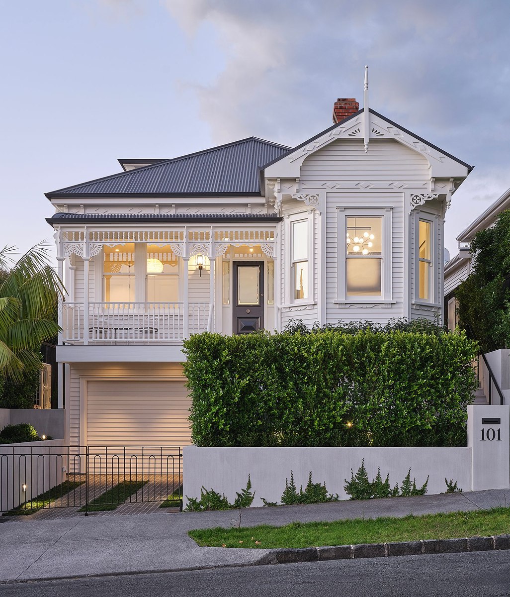 Designing within character areas: how architecture negotiates historic suburbs