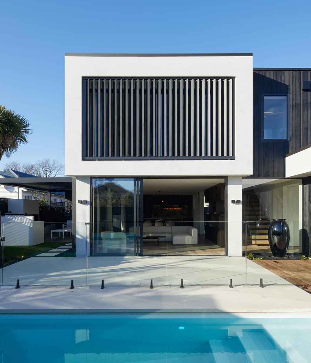 Expert advice on how to maintain your frameless glass pool fence
