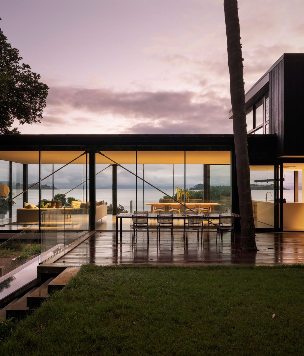 The ultimate guide to frameless glass: innovative solutions for contemporary architecture