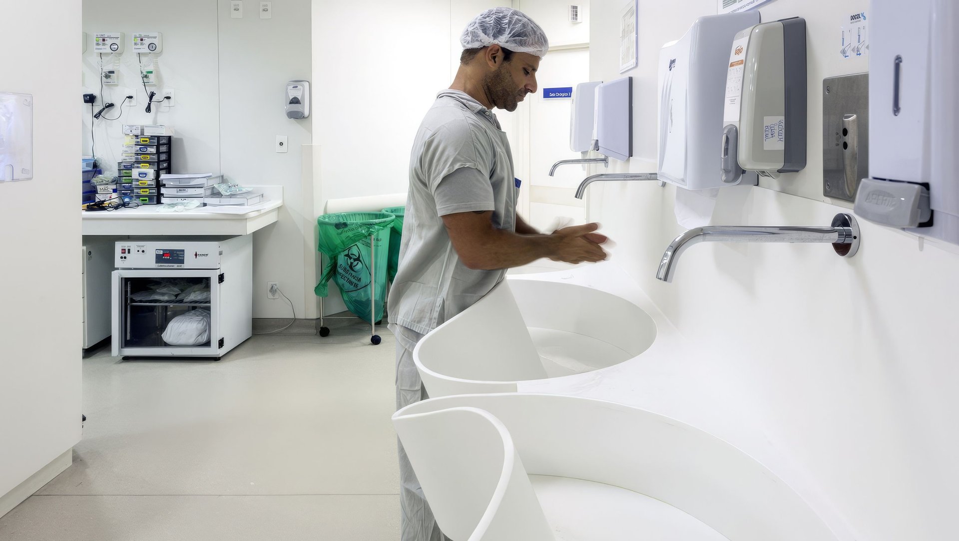 Why Clinical Specifiers Choose Solid Surface