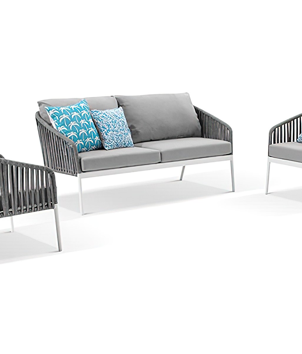 How to Create the Perfect Garden Corner & Soak Up the Sun with Outdoor Lounge Chairs