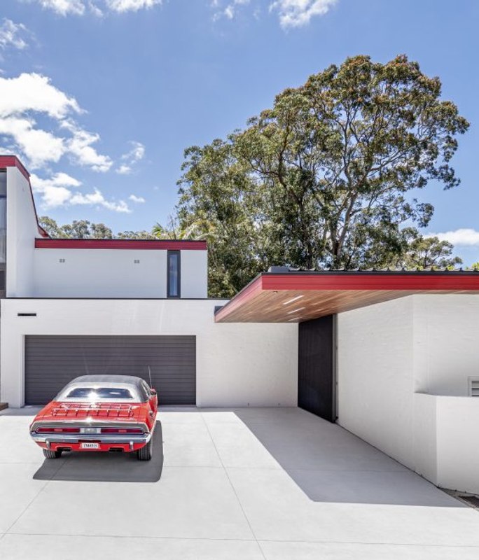 Retrofitting a Modernist 1960s House in Pymble