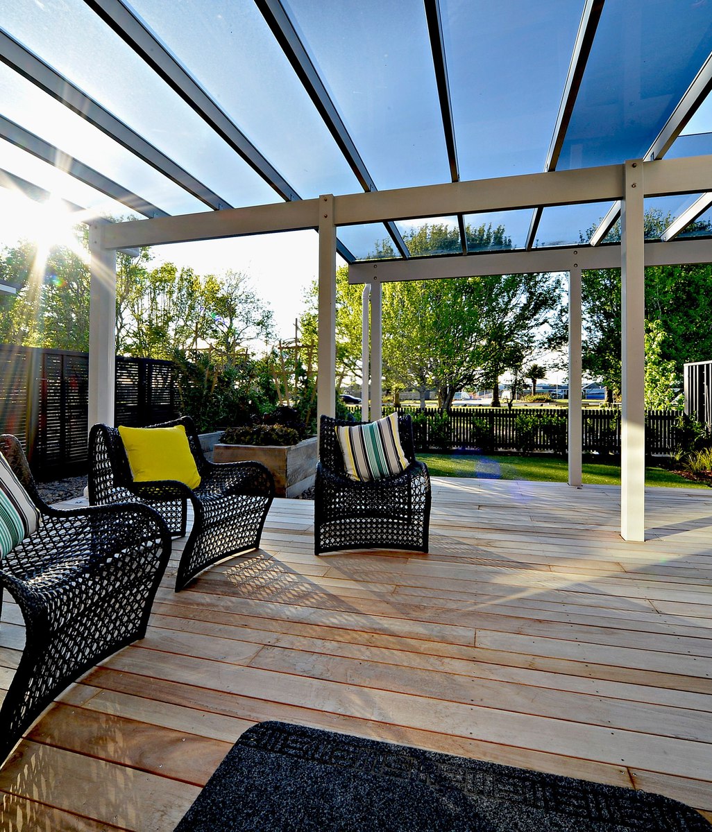 Balancing Natural Light and Weather Protection with Transparent Roofing