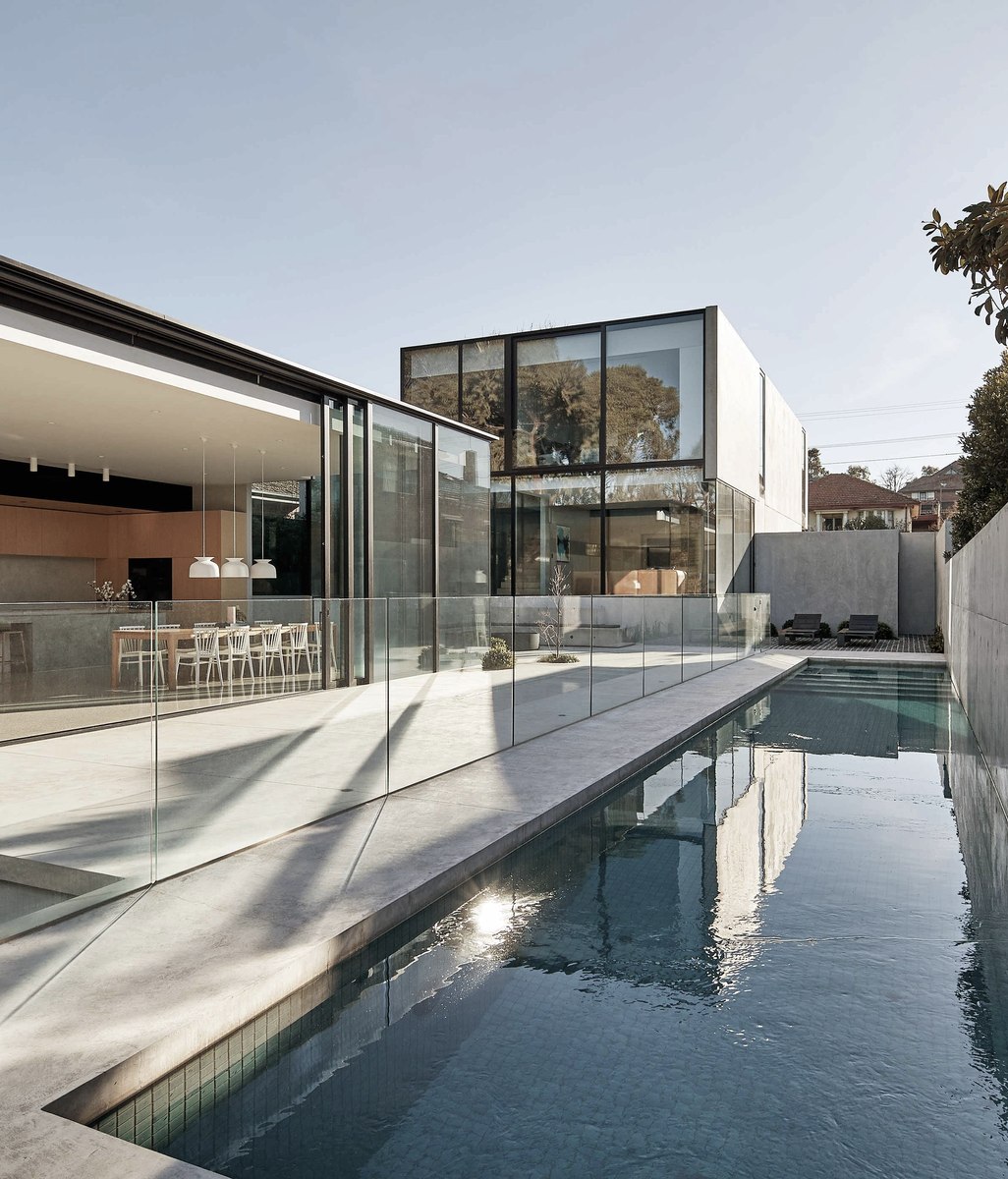A sublime family sanctuary of concrete and glass