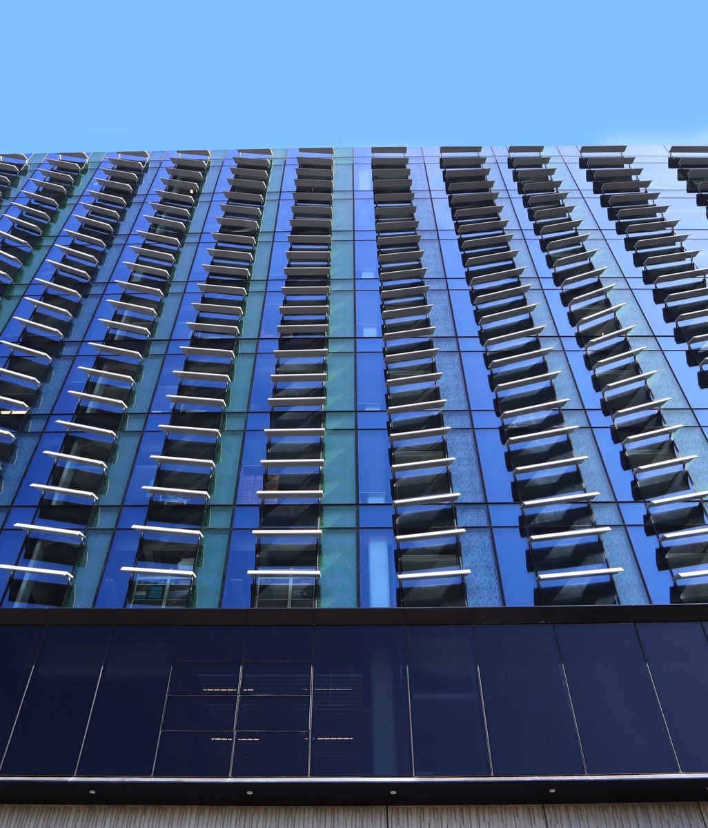 Building facades, sustainable to the core