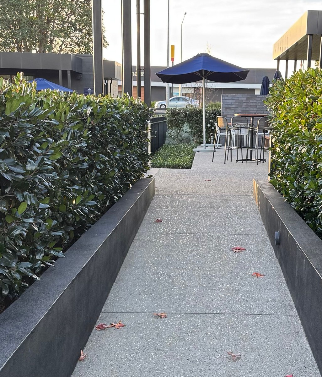 Designing Landscapes With Instant Hedges