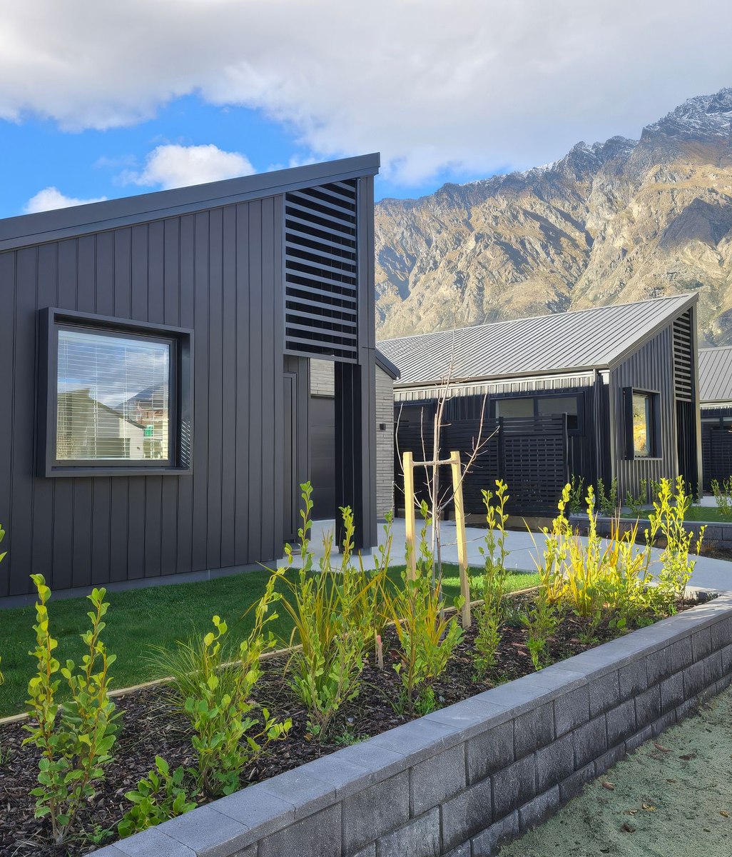 Achieving Architectural Depth Without Structural Complexity: Louvrelite Window Surrounds at Woolbrae