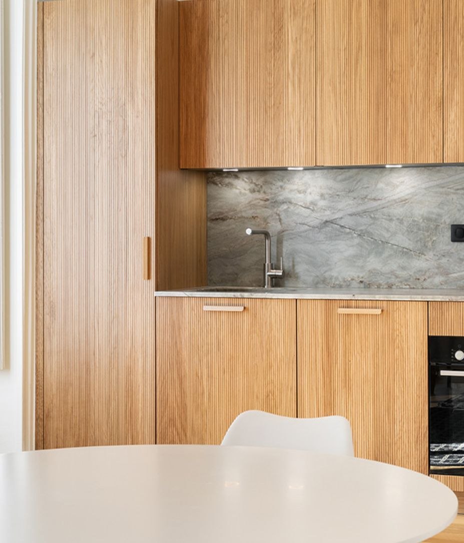 The Flapp touch in a warm, character-rich kitchen