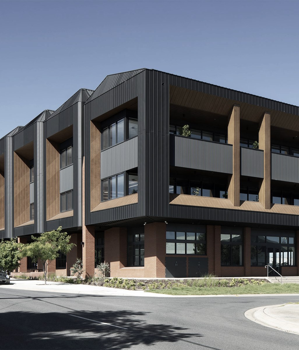 Using pre-painted steel to create expressive homes that stand the test of time