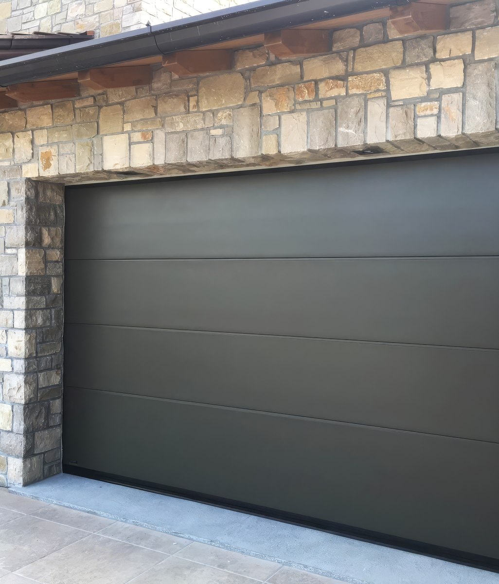What To Look For When Looking For A New Garage Door?