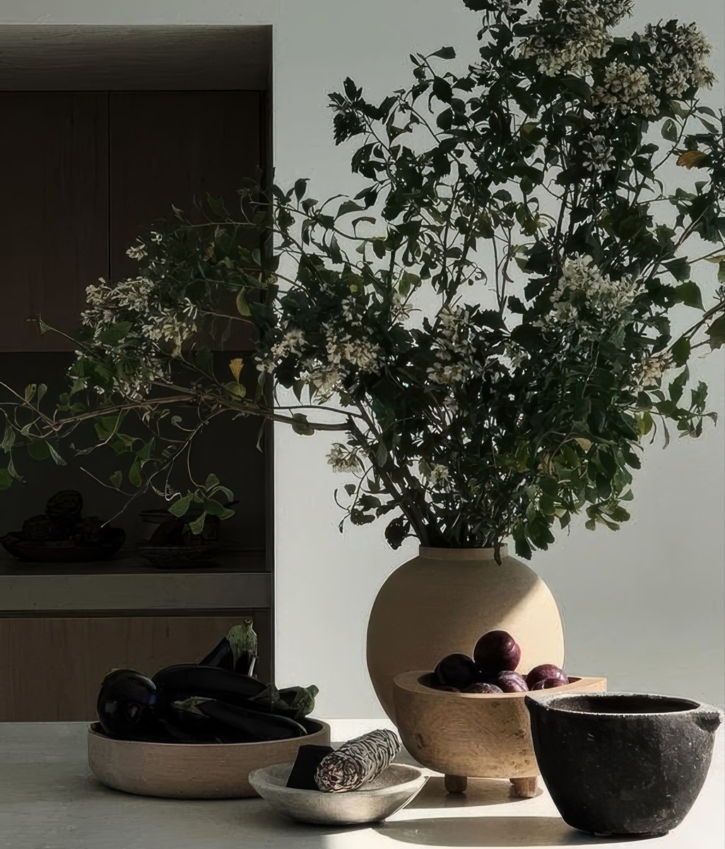 Styling with Branches and Plants: Bringing Nature Indoors for a Fresh, Organic Look