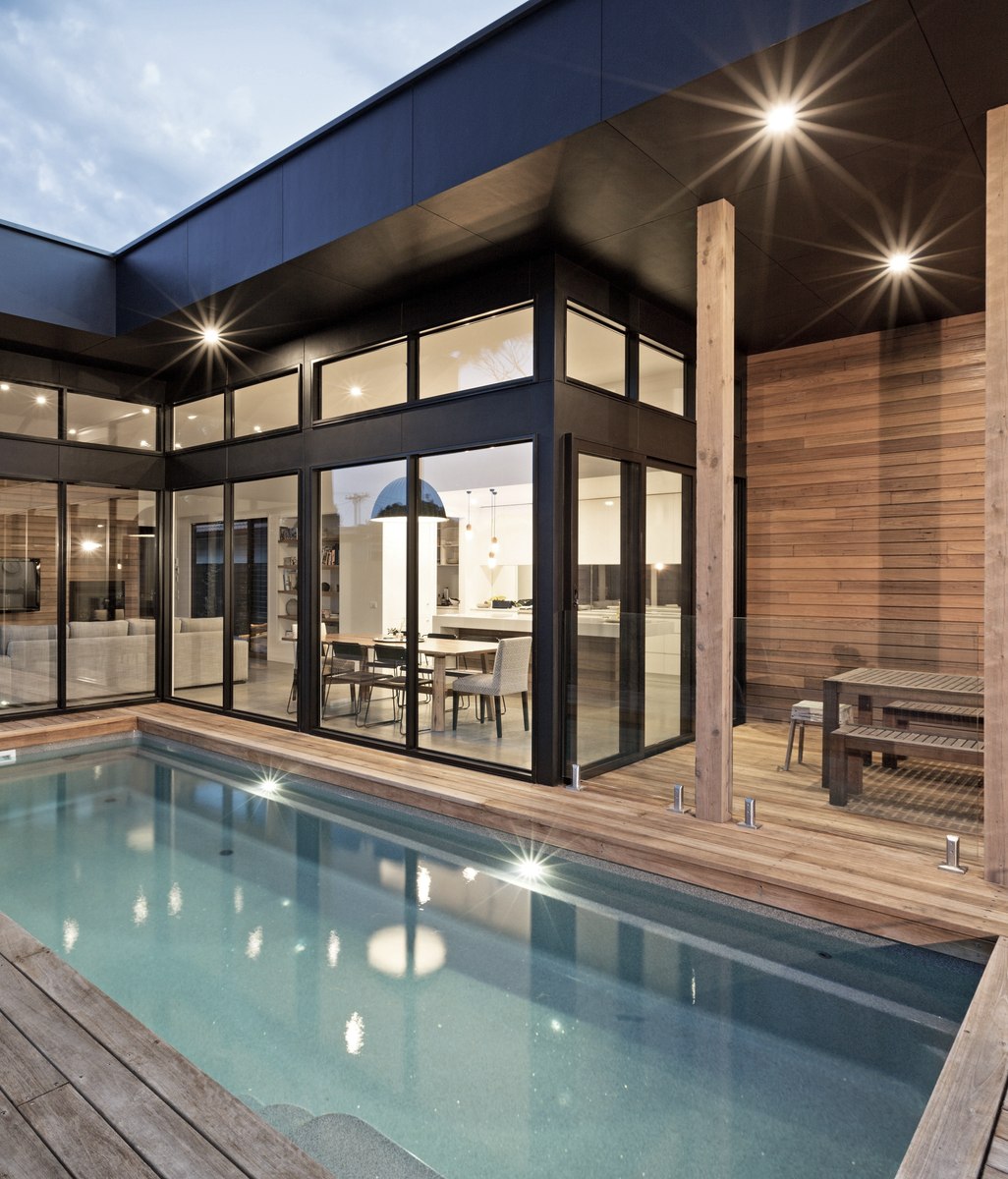 How long does it take to build a new swimming pool?