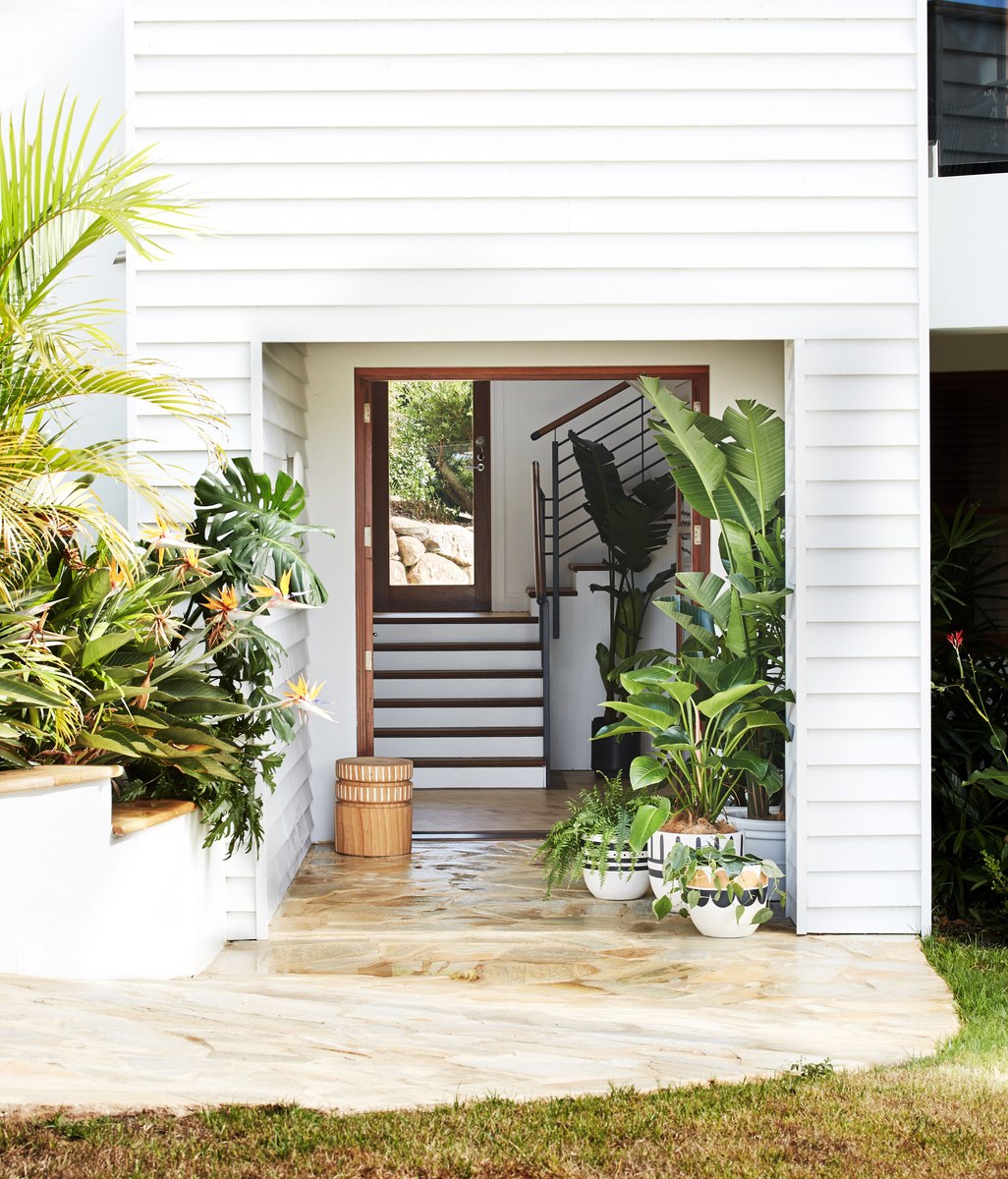 The transformation of a dated home into a serene retreat in the Byron Bay hinterland