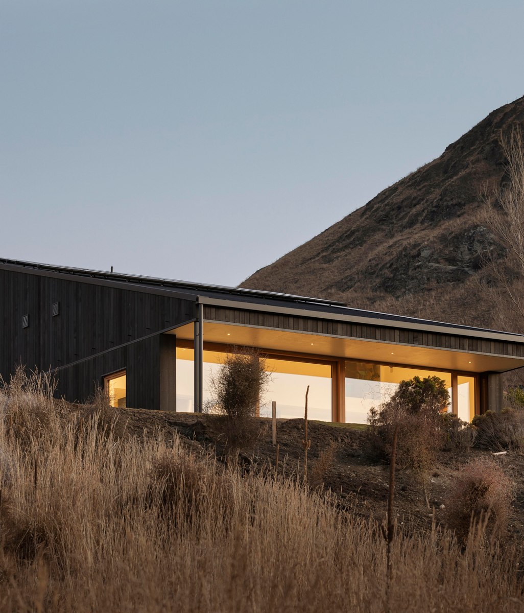 A pared-back Passive House led by the land