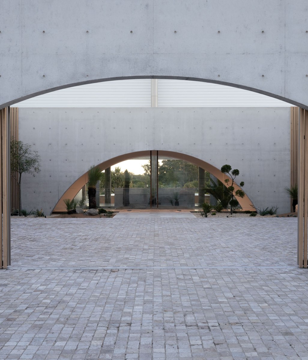 Creating the Rising Sun: Precision, performance & light