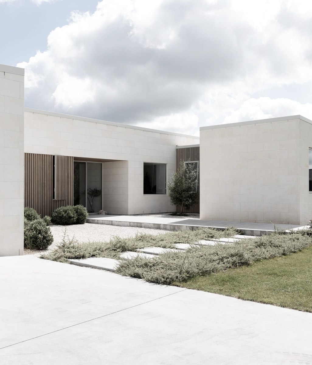 3 impressive projects that showcase the beauty of Ōamaru stone