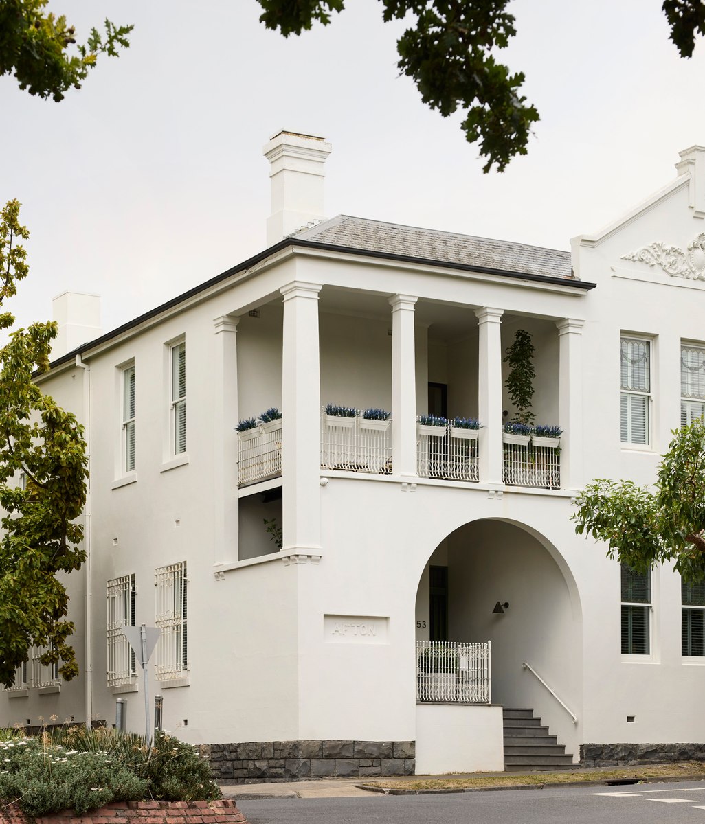 Merging old and new: the sensitive renovation of a charming Victorian-era home