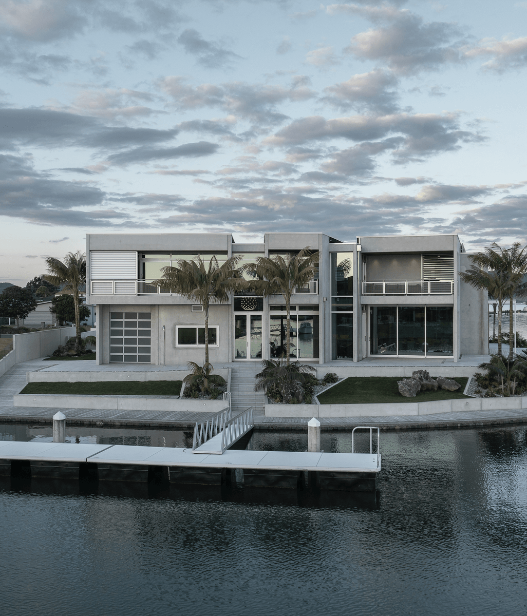Marsden Cove Residence: a contemporary concrete residence