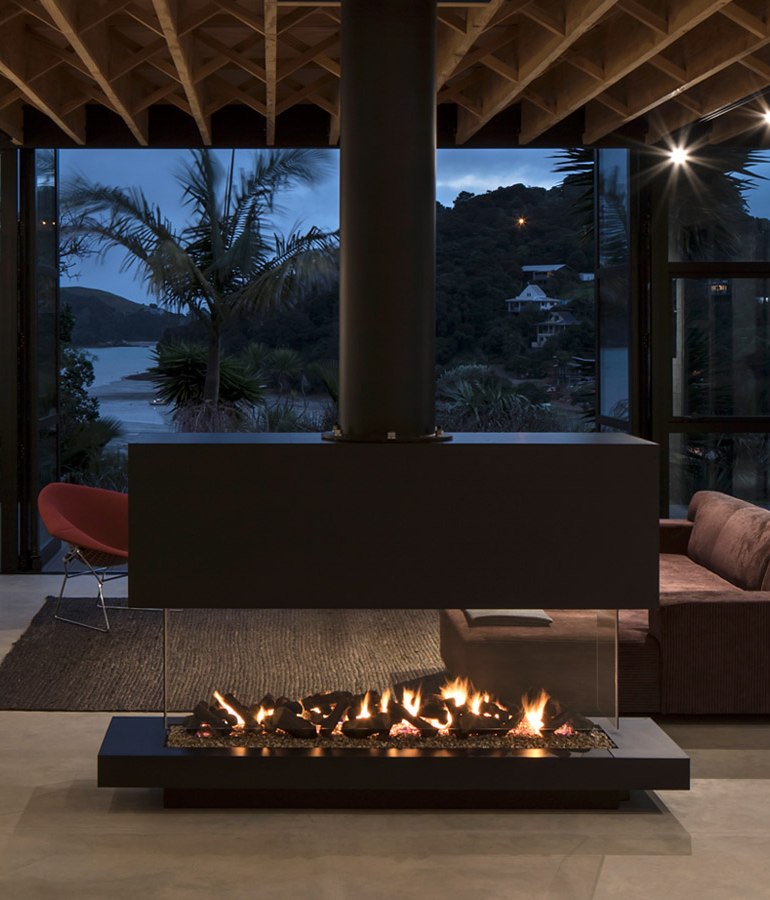 Open fronted versus glass fronted fireplaces