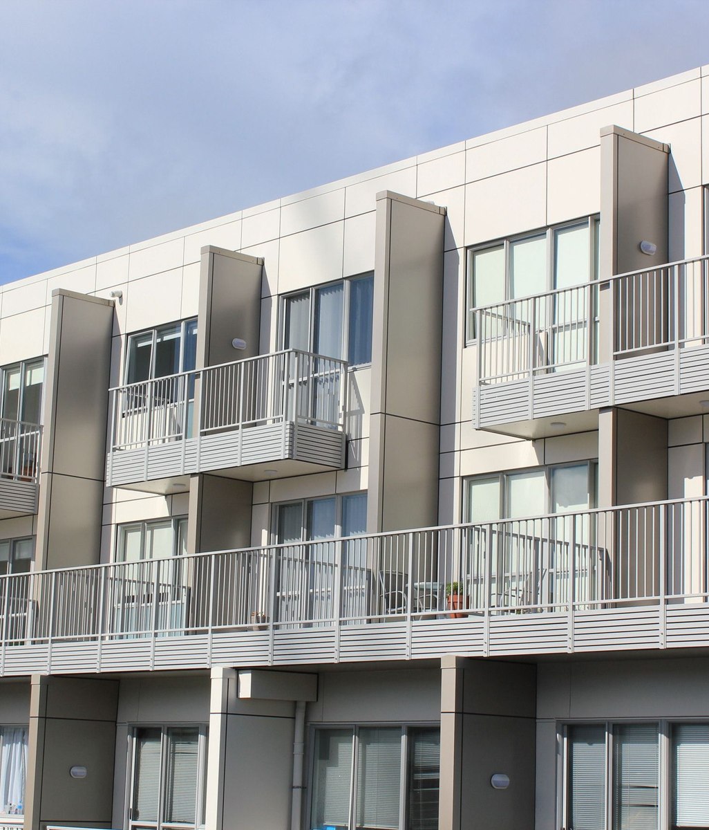 Provista ‘Villa’ and ‘Euro Slat’ for apartment re-clad