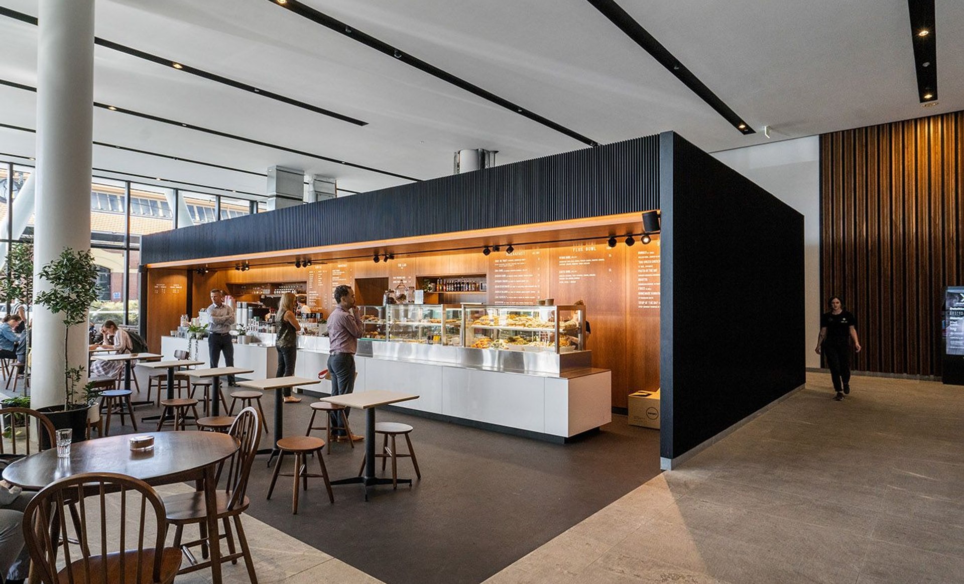 XXCQ Cafe (20 Customhouse Quay)
