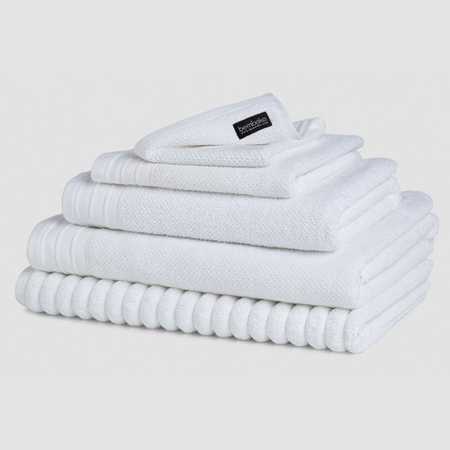 White Jacquard Bath Towels