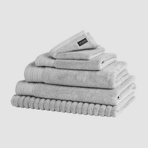 Dove Luxe Bath Towels