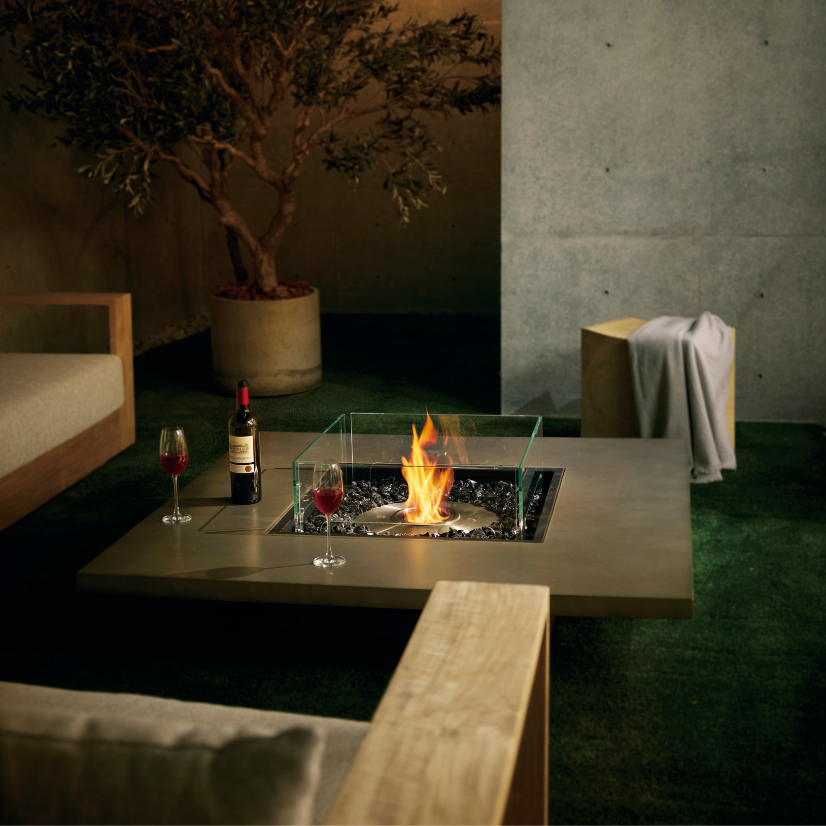 EcoSmart™ Vertigo 50 Freestanding Ethanol Fire Table ArchiPro AU