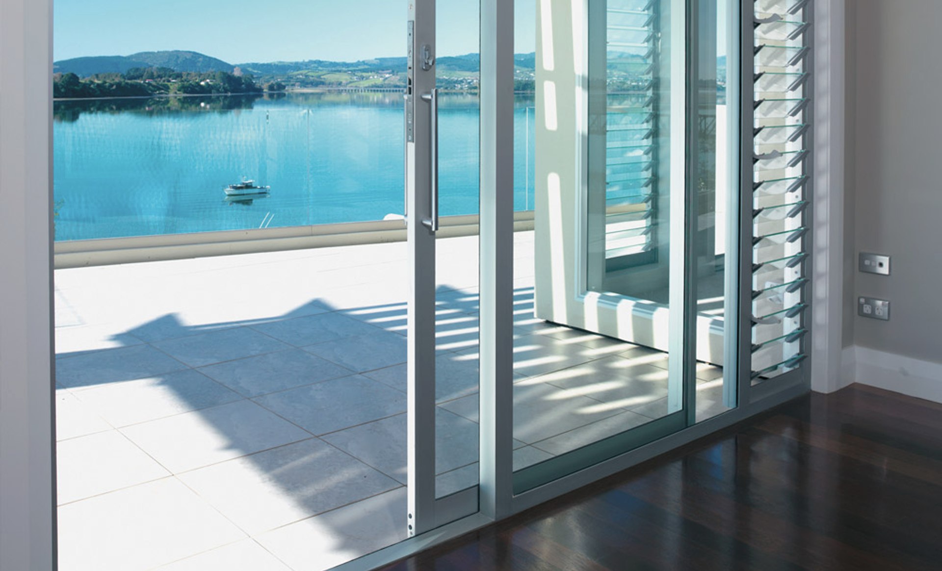 Euroslider™ Smooth Sliding Door
