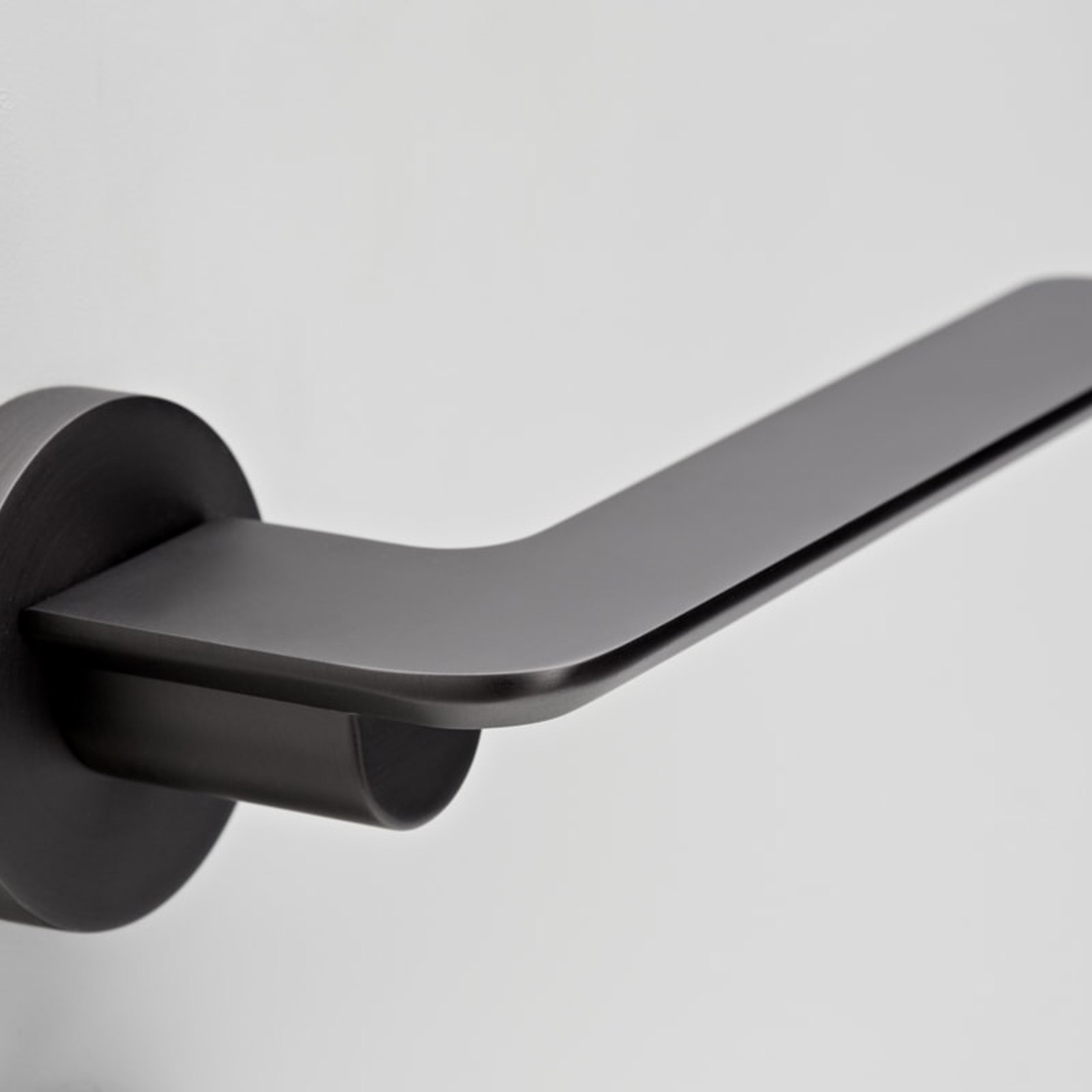 GUNMETAL GREY Door Handle PASSAGE I Mucheln EDGE