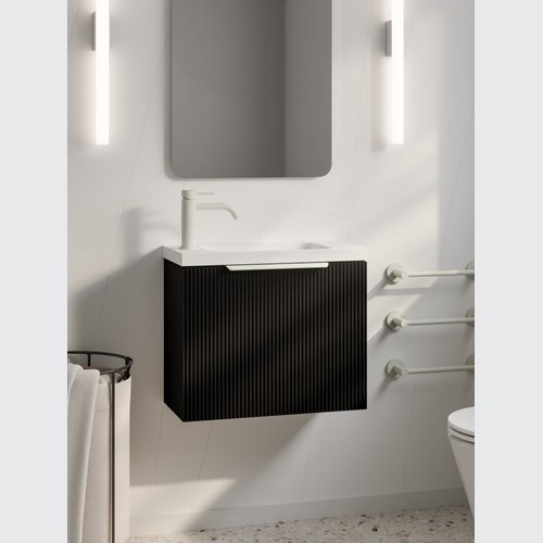 Matte Black Lineare Pillar 550 Vanity