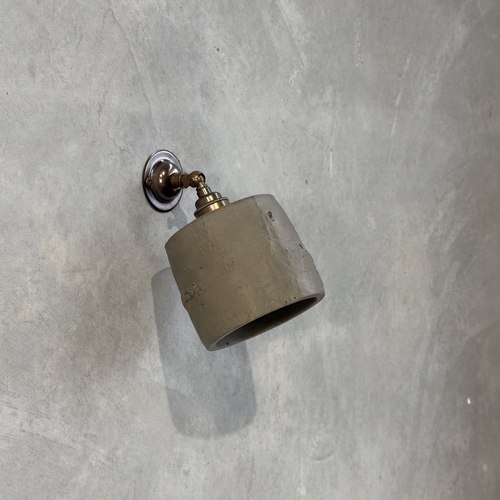 Moss Small Myrtle Wall Light with Knuckle