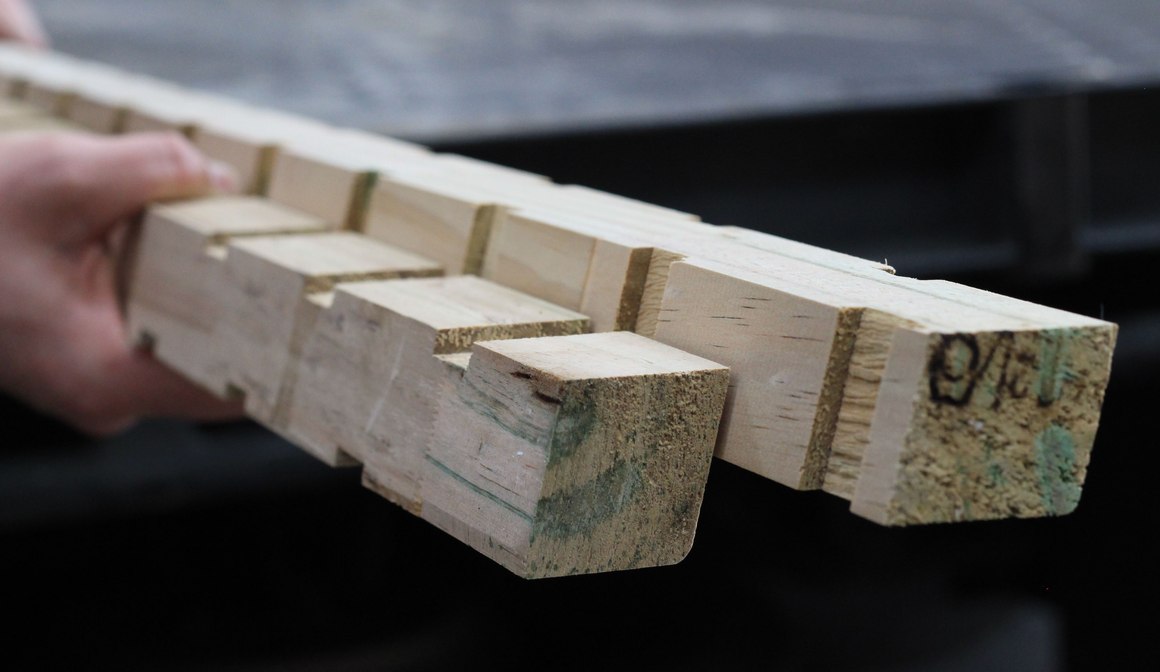 EB7 Castellated Timber Cavity Batten ArchiPro AU