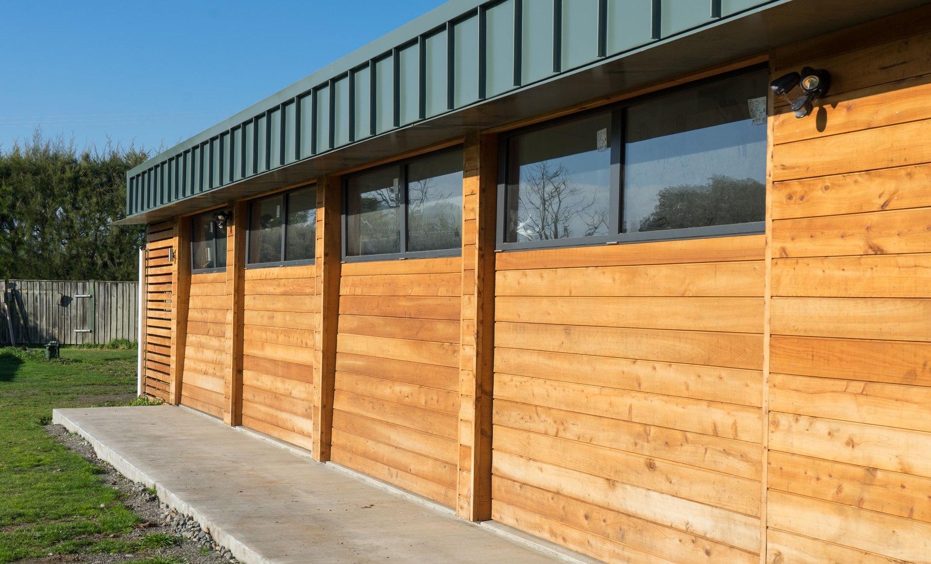 Offset Bi-folding Overhead Door