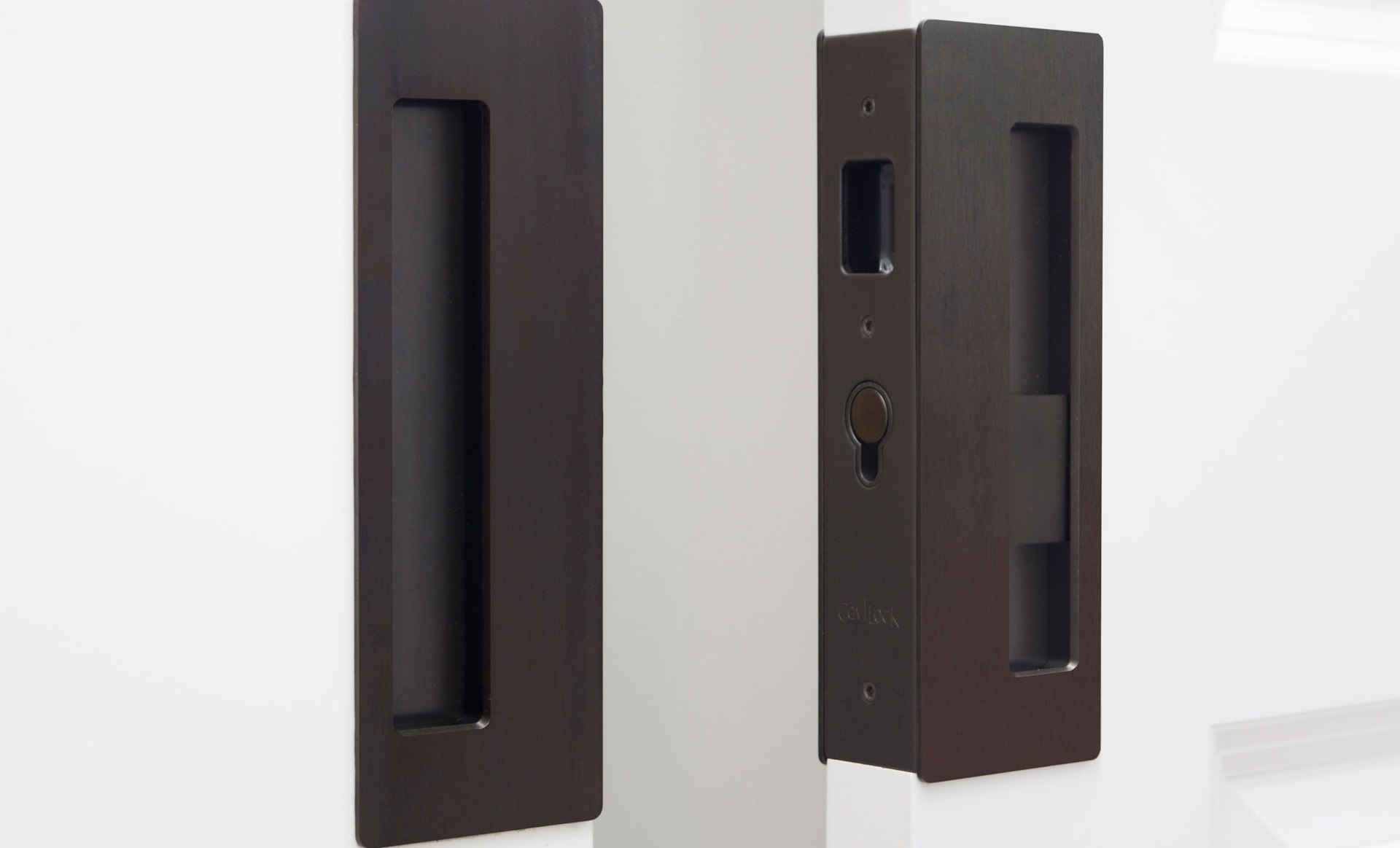 CaviLock CL400® Magnetic Cavity Slider Door Handle